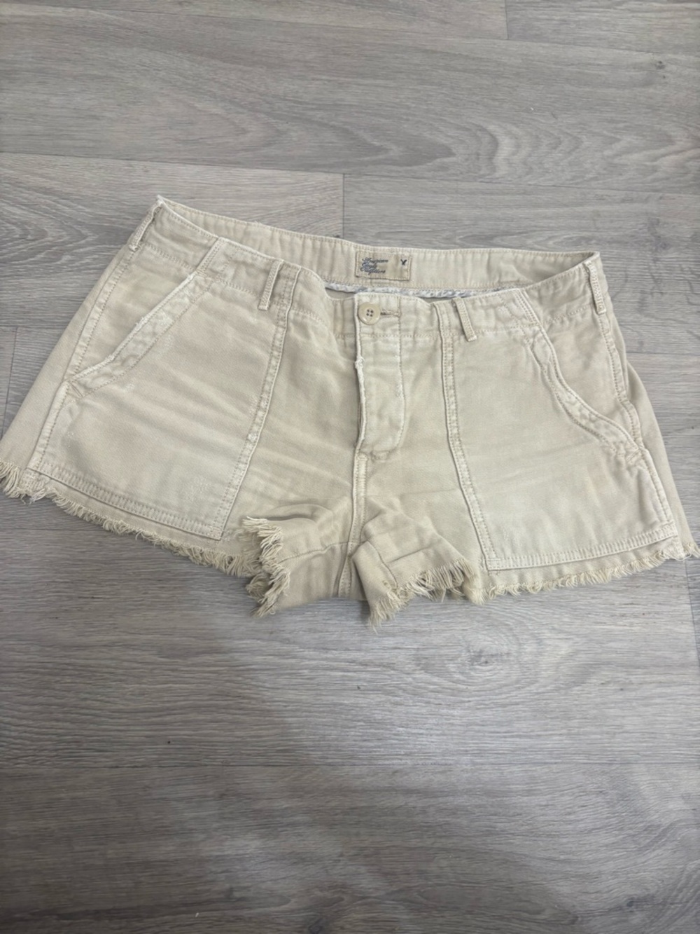 American Eagle Outfitters Cream Frayed-Hem Jean Shorts